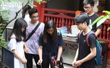 Tấp nập đến Văn Miếu cầu may trước ngày thi THPT Quốc gia 2017